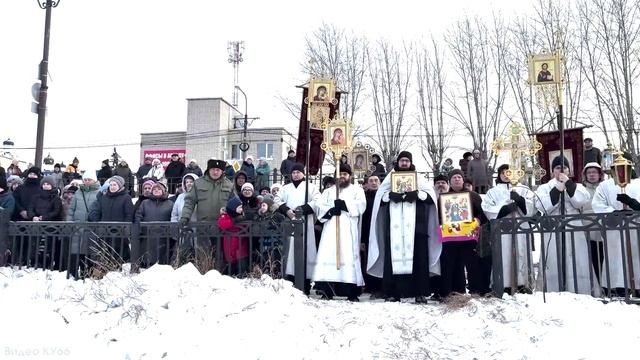 В Каменске-Уральском состоялся крестный ход и освящение воды смотреть онлайн