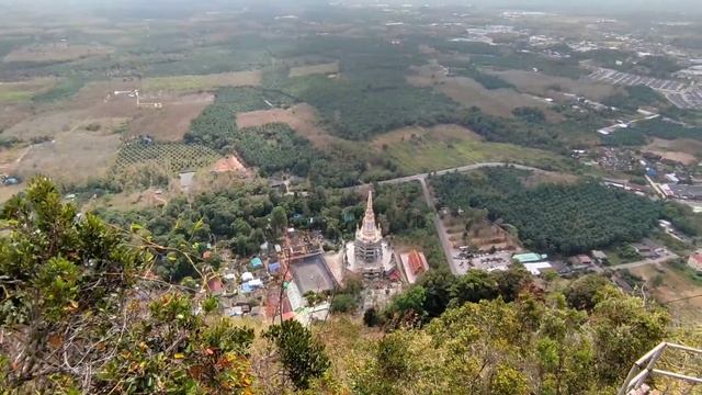 пещера тигра Tiger Cave Temple с ребенком преодолели 1260 ступеней лучшая достопримечательность