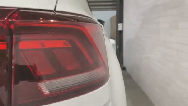 英皇線上賞車 - 2021 年式VW T-ROC 330 TSI R-Line Performance 2.0 смотреть онлайн