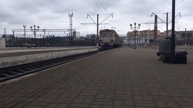 ЕР9Т–746. №6093 Здолбунів-Львів. Прибуває га Ст. Львів-Головний (Вокзал) смотреть онлайн