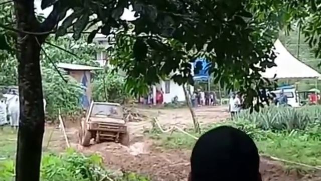 Motor car rally through mud roads of Kerala. Vid 11 смотреть онлайн