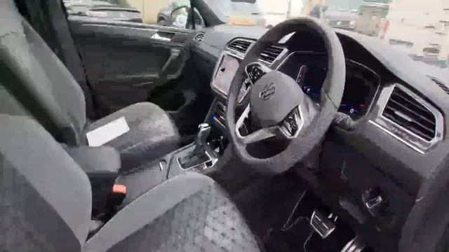 242KY20442 - 2024 Volkswagen Tiguan Allspace R LINE 7 SEATER 2.0 TDI AUTOMA... смотреть онлайн