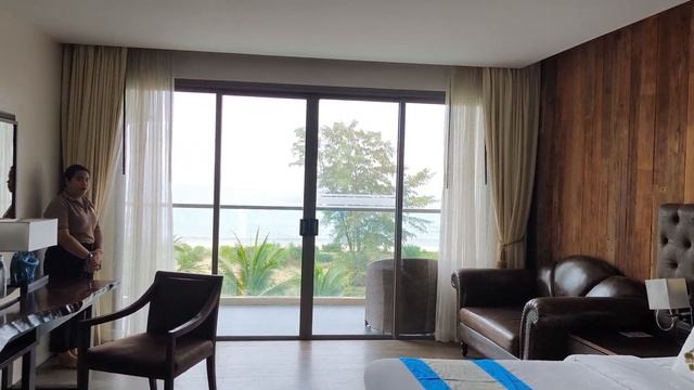 Бюджетный отель в Таиланде на первой линии – Обзор и честное мнение! Le Coral Beach Resort & Café смотреть онлайн