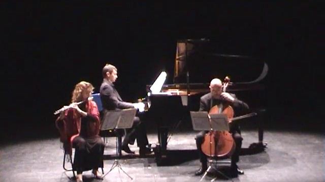 J. Haydn: Trio Hob. XV n°15 - Trio Prisma: Clara Novakova, Adrian van Dongen, Timothy Lissimore смотреть онлайн