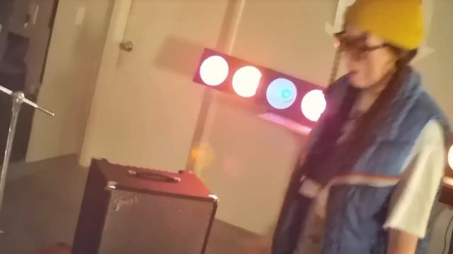 Elli Moore - Lemonade (Official Music Video) смотреть онлайн