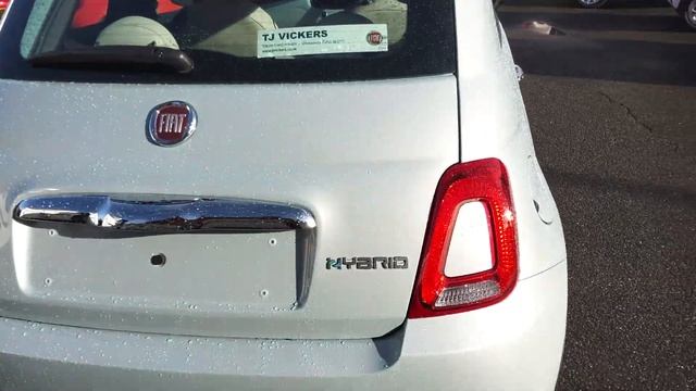Fiat 500 1.0 Hybrid Dolce Vita смотреть онлайн