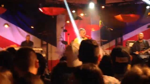 Rita Ora - Hot Right Now (IHeart Radio) смотреть онлайн