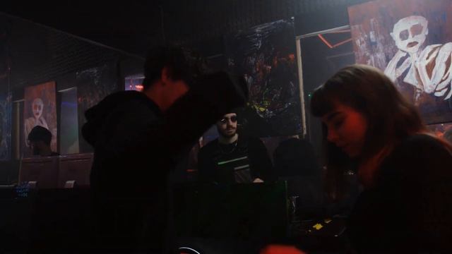 MNOGOZNAAL Zarni Director's Cut (НЕОРИГИНАЛЬНЫЙ КЛИП) смотреть онлайн
