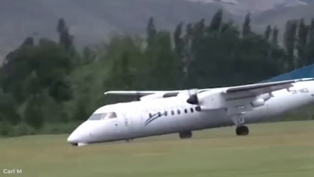 5 DANGEROUS Landings Caught On Camera смотреть онлайн