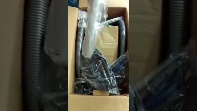 Unboxing of Philips Vacuum Cleaner Power Pro Compact смотреть онлайн