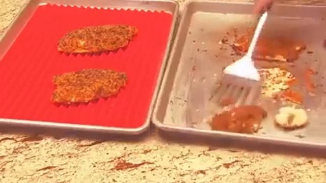 Non-Stick Red Pyramid Bakeware Pan made of Silicone смотреть онлайн