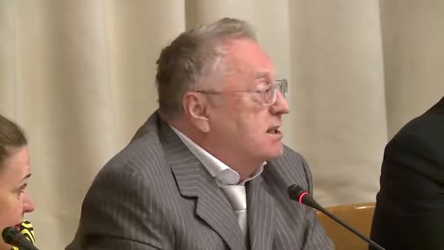 Жириновский "Освещать вопросы национальной политики должны специалисты" смотреть онлайн