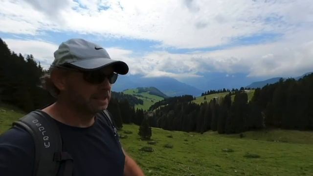 Hiking Switzerland Segment 5 Reel (360-degree, VR Videos of Long Distance Hiking in Switzerland) смотреть онлайн