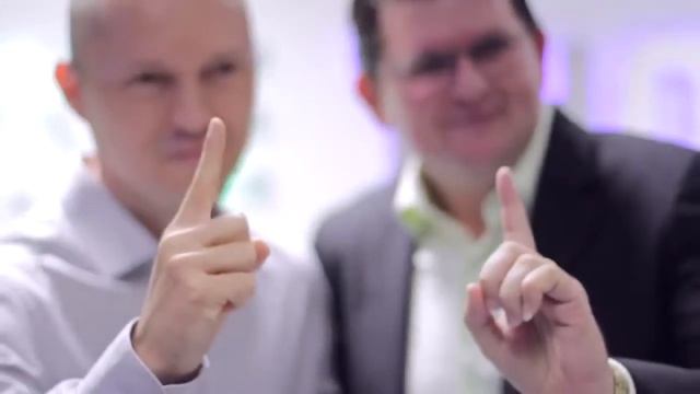 Видео-отчет открытия дистрибуционного центра ONE THOR в Лондоне. Русский перевод.