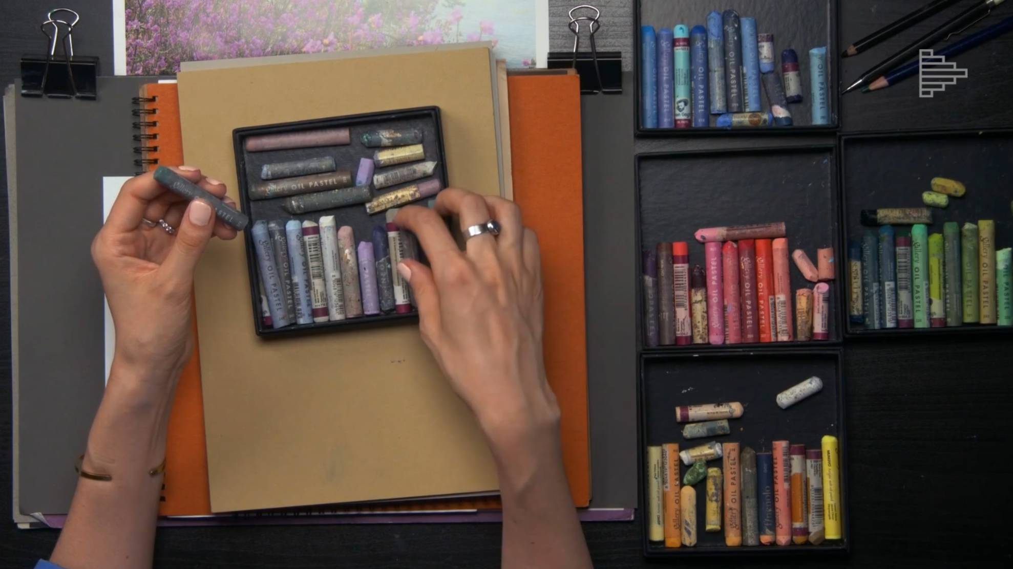 Рисование масляной пастелью. Разбираем материалы: бумага и мелки. Художник Ольга Гусева смотреть онлайн