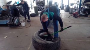 Устройство разбортировки бескамерных шин