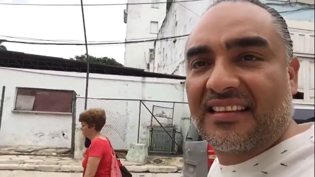POR LOS CALLEJONES DE CUBA смотреть онлайн