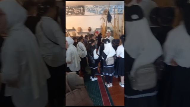 "Лейлек "орто мектеби смотреть онлайн