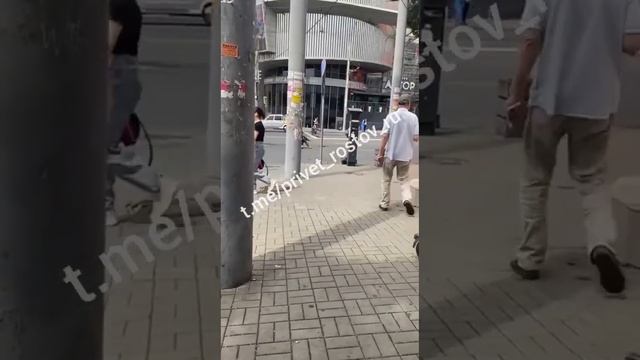 PMC Wagner fighters in the center of Rostov смотреть онлайн