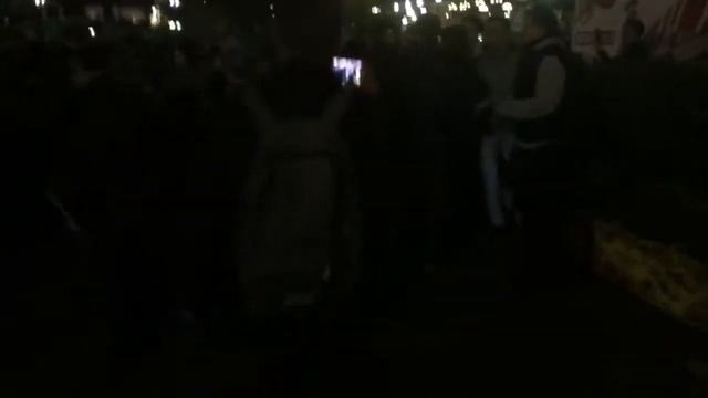 Разгон полицией митингующих на Манежной площади смотреть онлайн