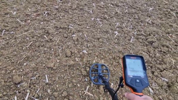 QUEST Q35 test profondità e ricerca vera metal detector