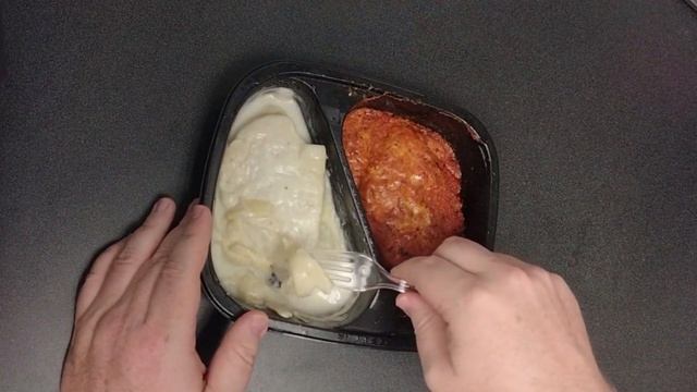 Marie Callender's NEW Duo Chicken Alfredo and Chicken Parmigiana Review | EAT or AVOID смотреть онлайн