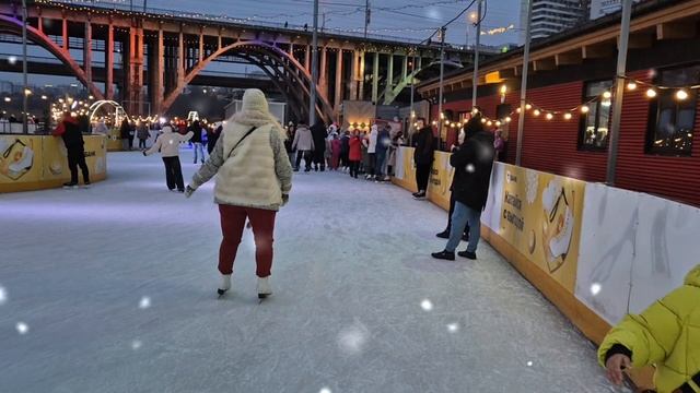 На катке! смотреть онлайн