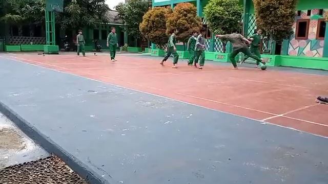 Permainan futsal kelas 6 смотреть онлайн