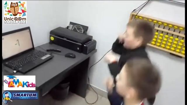 Ментальная арифметика. Марк и Артем приседают и считают смотреть онлайн