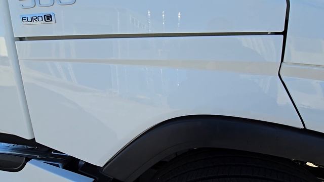 Седельный тягач VOLVO FH500XL, 12.2024г, белый