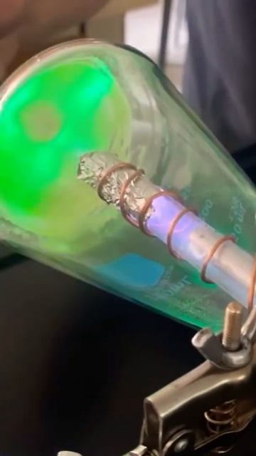 LHS Cathode Ray Tube Experiment 2021-2022 смотреть онлайн