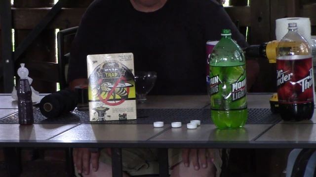 Wasp Trap: Homemade vs Store Bought Experiment pt 1 смотреть онлайн