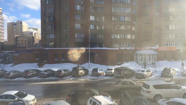 Вид за окном на улицу Чернышевского в Уфе 30.03.2017 смотреть онлайн
