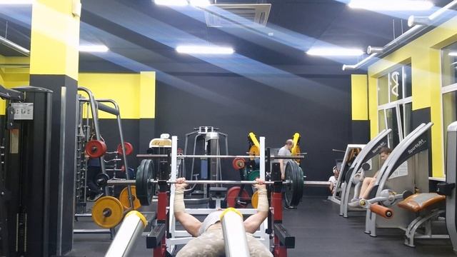 Жим ЛЕЖА , подготовка к рекорду смотреть онлайн