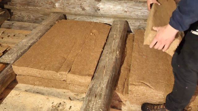 Building Off Grid LOG CABIN / Insulating and Closing the Cabin (S 2 Ep 20) смотреть онлайн