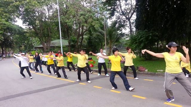 ซ้อมคัดรอบแรกเข้าบ้าน AF...13/12/57 смотреть онлайн