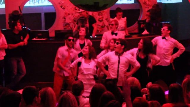 GANGNAM STYLE!