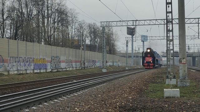 [Ultra HD] Паровоз П36-0027 с туристическим поездом "Москва-Александров" смотреть онлайн