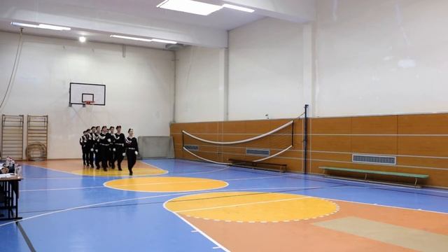 МБОУ "Центр образования п.Угольные Копи" Команда Медведи. Конкурс «Статен, строен, уважения достоин» смотреть онлайн