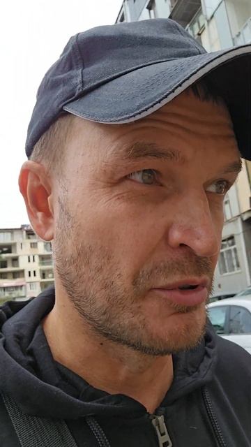 Где я, там движ! Хотя, шум – это не всегда движ: в Курске дорога под окном, в Сочи – соседи в окно.. смотреть онлайн
