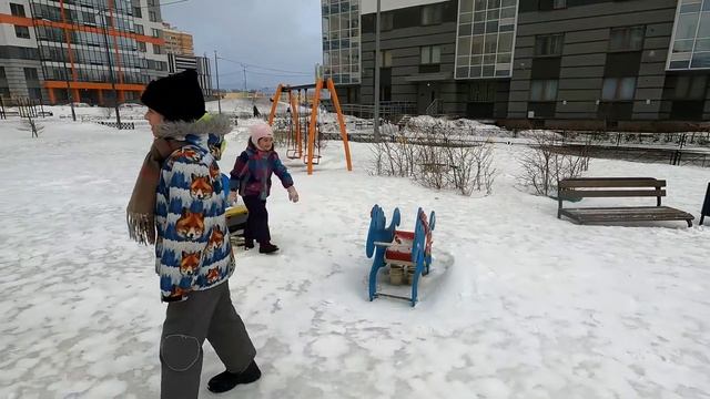 Прогулка в непогоду смотреть онлайн