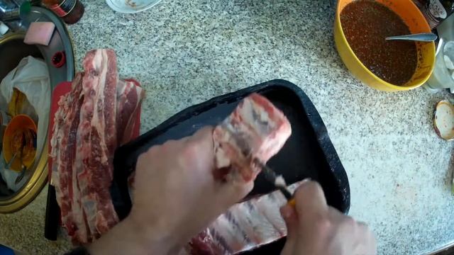 Смажені реберця на мангалі в дуже смачному маринаді смотреть онлайн