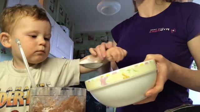 Банановый кекс со смородиной смотреть онлайн