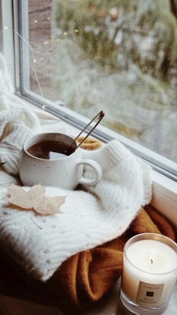 Чая крепкого попьем И наряд себе найдем. Пусть все спорятся дела, Осень классная пора! смотреть онлайн