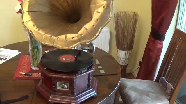 Gramophone Demo смотреть онлайн