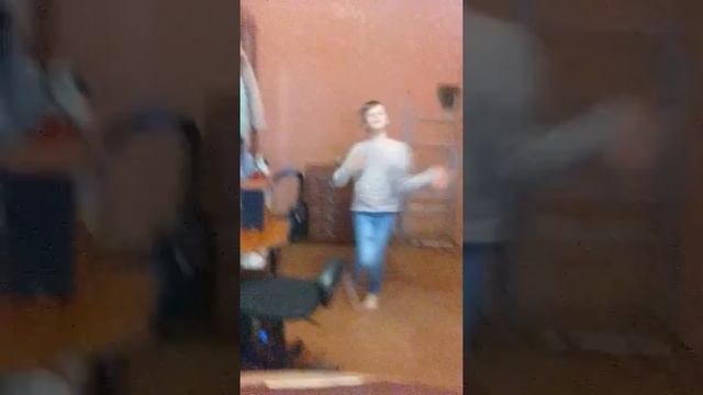 Танец под песню атятя смотреть онлайн