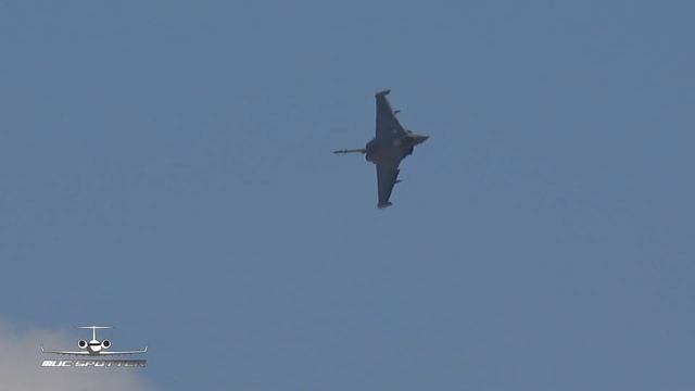 Dassault Rafale M French NAVY Pair flying Display RIAT 2018 RAF Fairford AirShow смотреть онлайн
