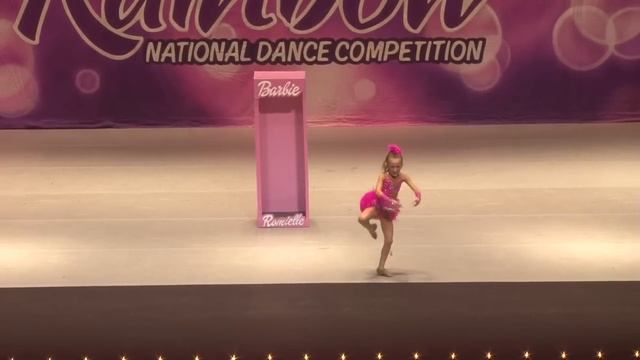 Barbie Girl - Signature Dance Academy смотреть онлайн