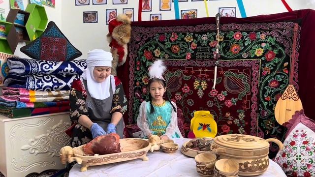 “Әжем,анам және мен” “Қарасу орта мектебі”КММ-сі ,Рысқалиева Медина 5 жас смотреть онлайн