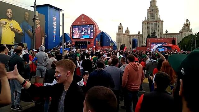 СБОРНАЯ РОССИИ ЗАБИЛА ПЯТЬ ГОЛОВ НА ОТКРЫТИИ ЧМ-2018 БОЛЕЛЬЩИКИ В ШОКЕ!!! РОССИЯ ВПЕРЁД!!!! смотреть онлайн